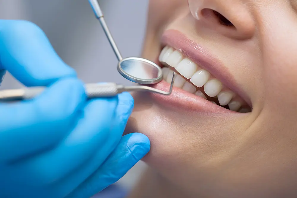 Beratung zur optimalen Mundhygiene in Tirol
